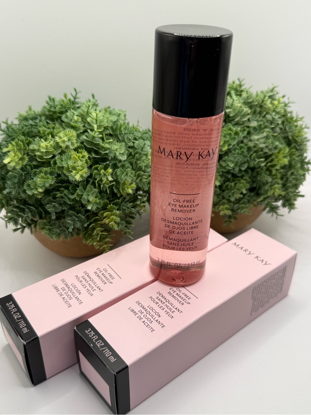 2 Bottles of Mary Kay Oil-Free Eye Makeup Remover